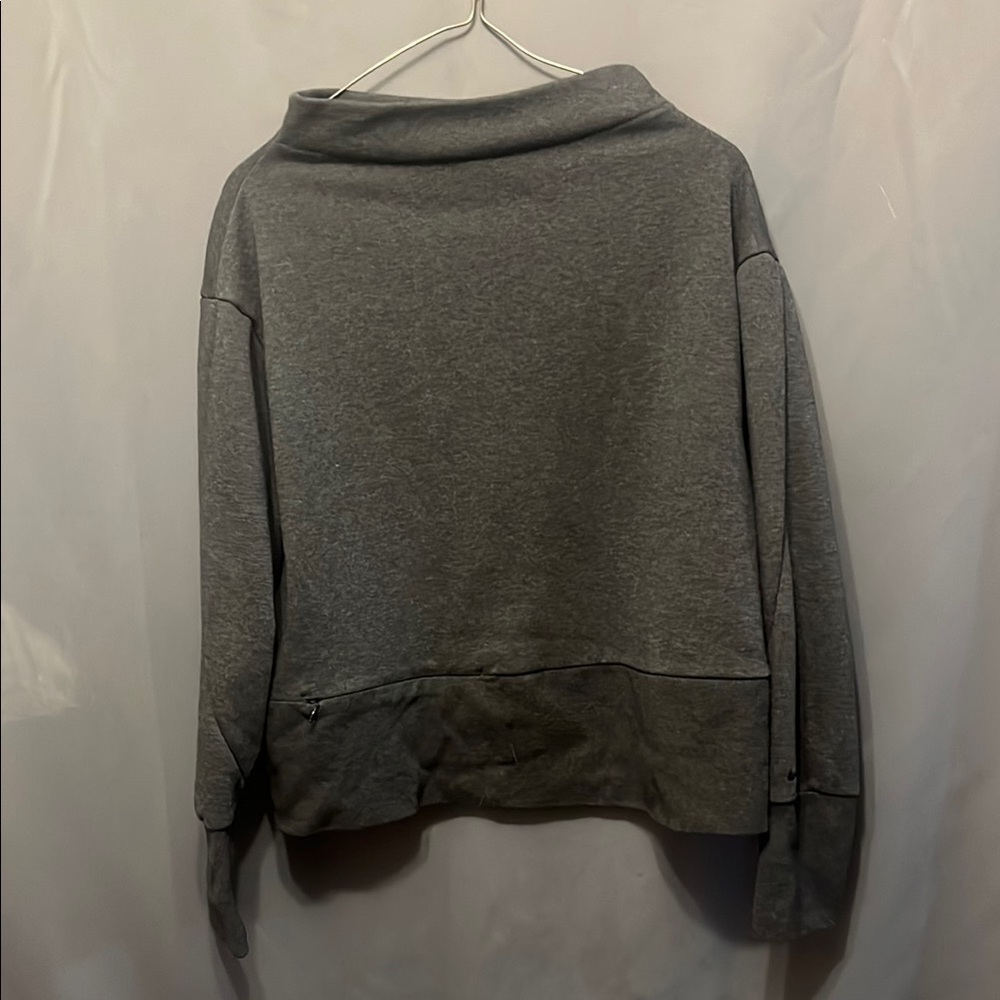 Nike Gray Women's Top Size Medium